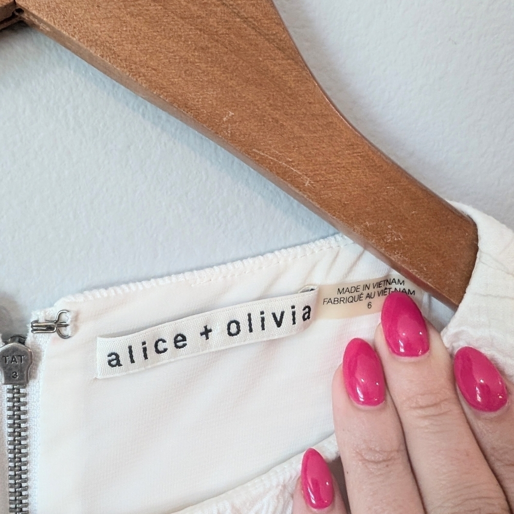 Alice + Olivia White Ribbed Fit and Flare Mini Dress - Picture 3 of 9